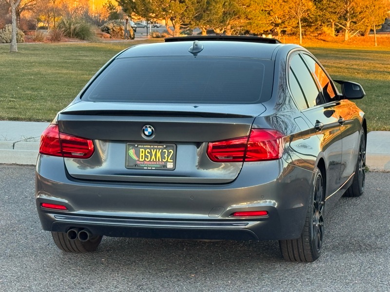 BMW 3 Series 330i xDrive Sedan 2017