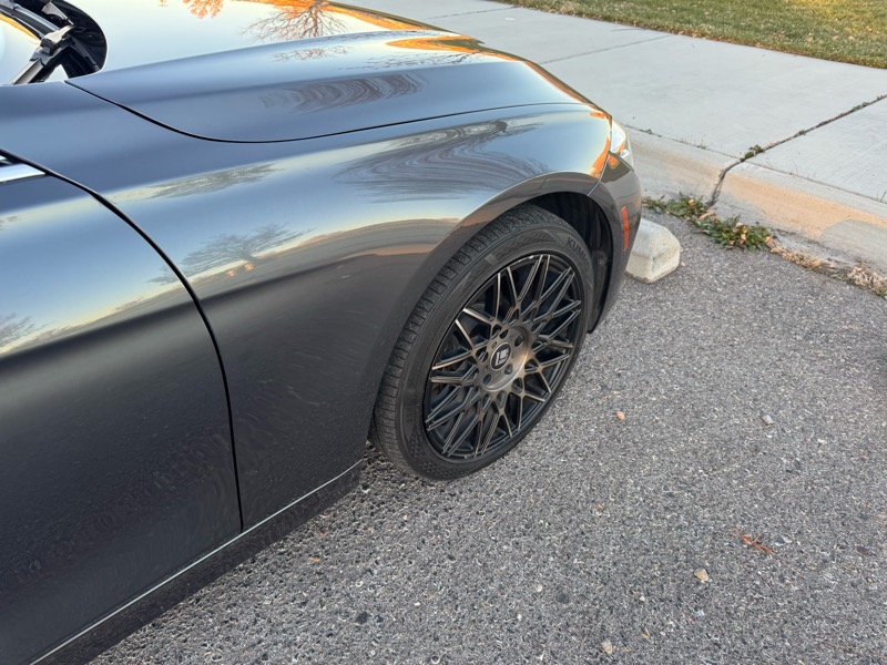 BMW 3 Series 330i xDrive Sedan 2017