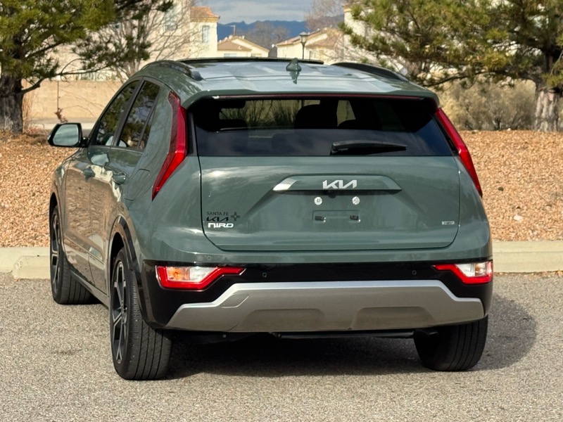 Kia Niro EX Touring FWD 2023
