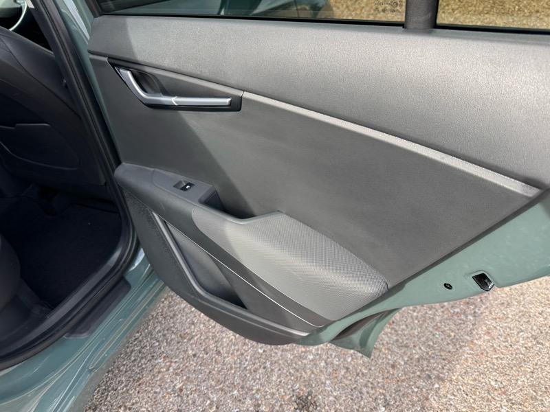 Kia Niro EX Touring FWD 2023