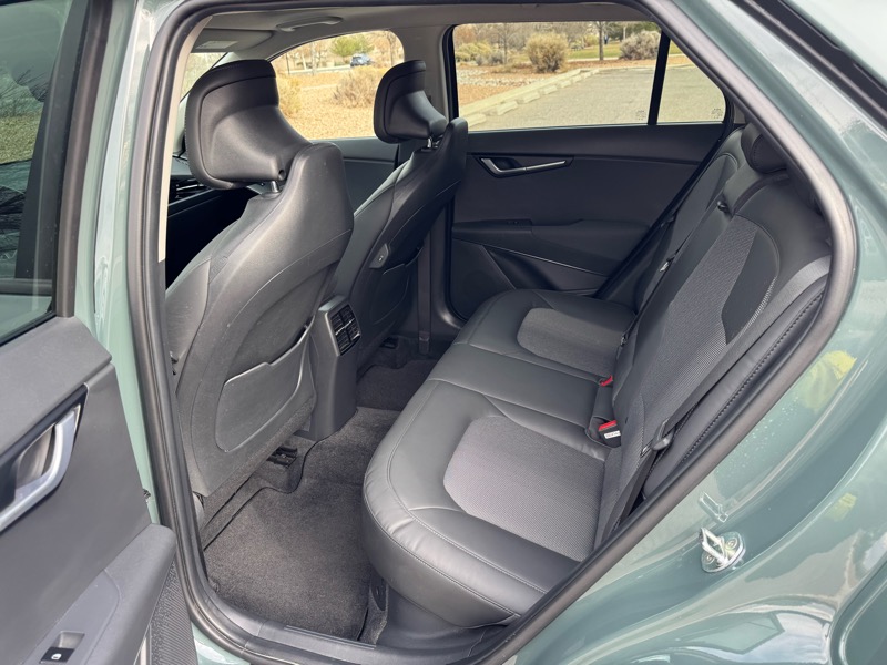 Kia Niro EX Touring FWD 2023