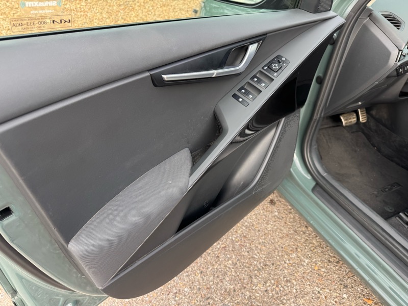 Kia Niro EX Touring FWD 2023