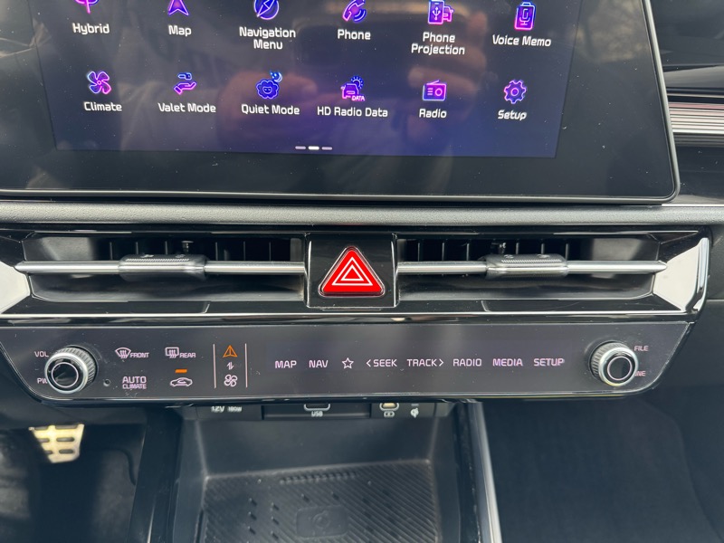 Kia Niro EX Touring FWD 2023