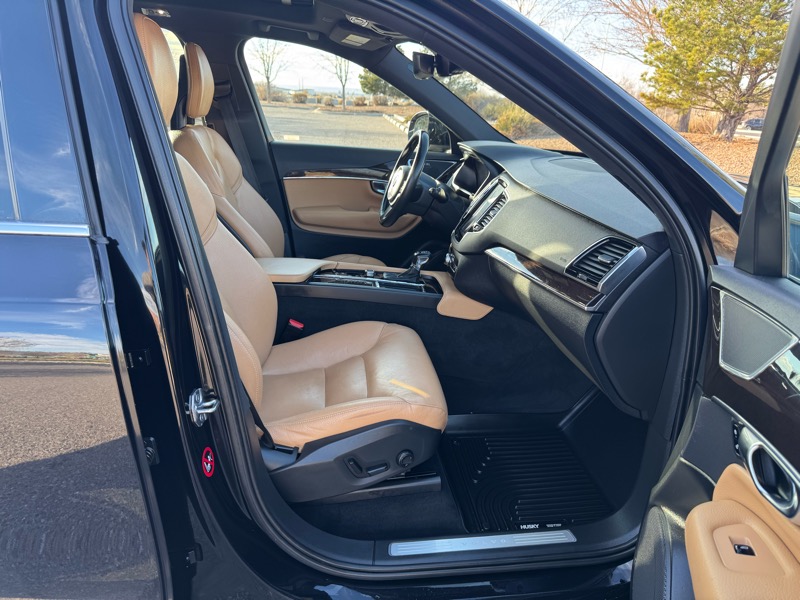 Volvo XC90 T6 AWD 7-Passenger Momentum 2018