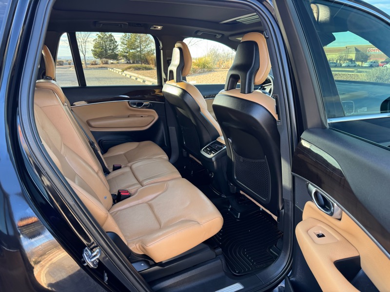 Volvo XC90 T6 AWD 7-Passenger Momentum 2018