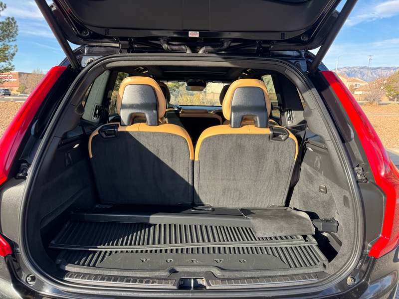 Volvo XC90 T6 AWD 7-Passenger Momentum 2018