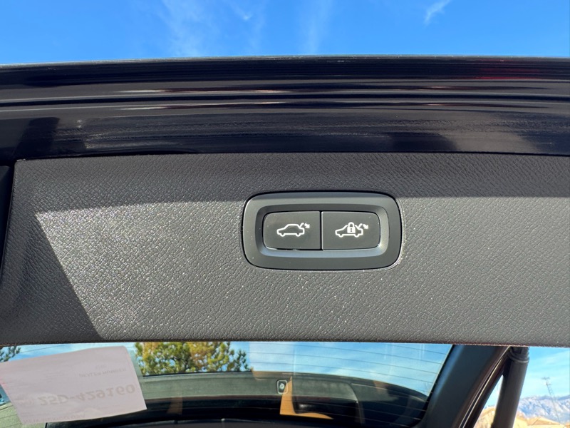 Volvo XC90 T6 AWD 7-Passenger Momentum 2018