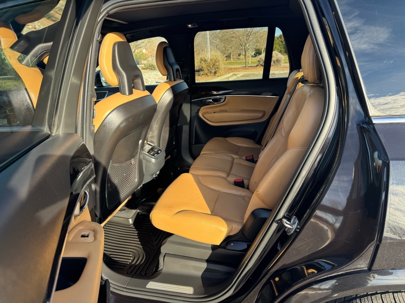 Volvo XC90 T6 AWD 7-Passenger Momentum 2018
