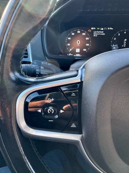 Volvo XC90 T6 AWD 7-Passenger Momentum 2018