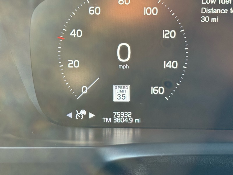 Volvo XC90 T6 AWD 7-Passenger Momentum 2018