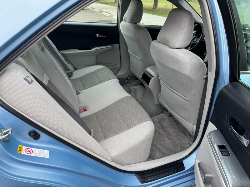 Toyota Camry Hybrid 4dr Sdn XLE (Natl) 2013