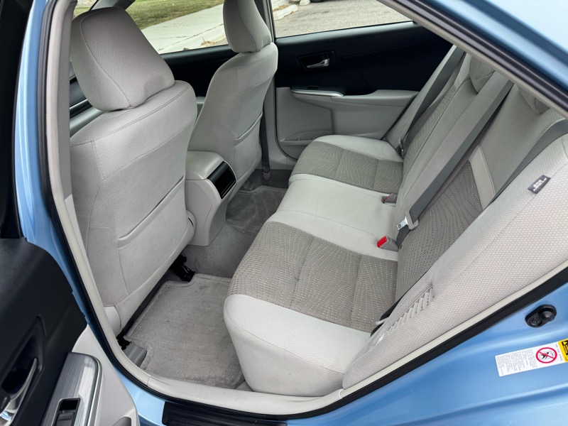 Toyota Camry Hybrid 4dr Sdn XLE (Natl) 2013