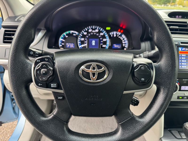 Toyota Camry Hybrid 4dr Sdn XLE (Natl) 2013
