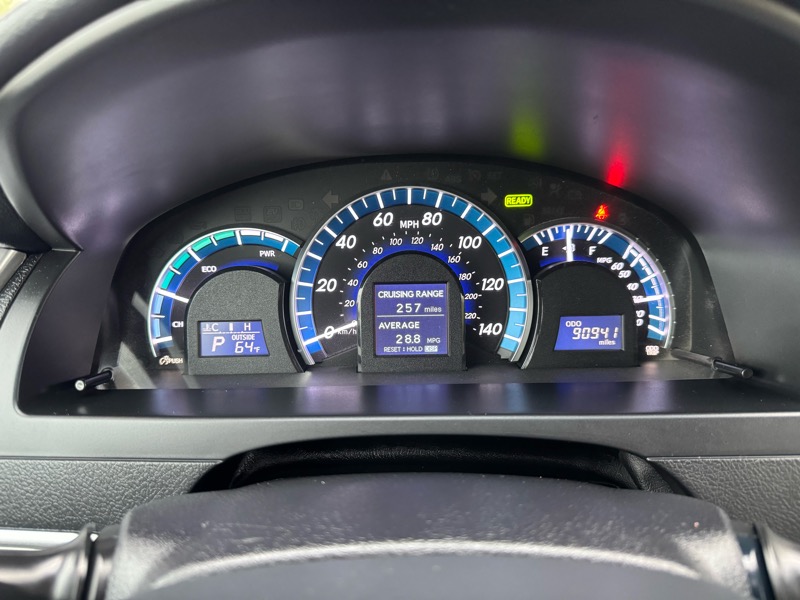 Toyota Camry Hybrid 4dr Sdn XLE (Natl) 2013