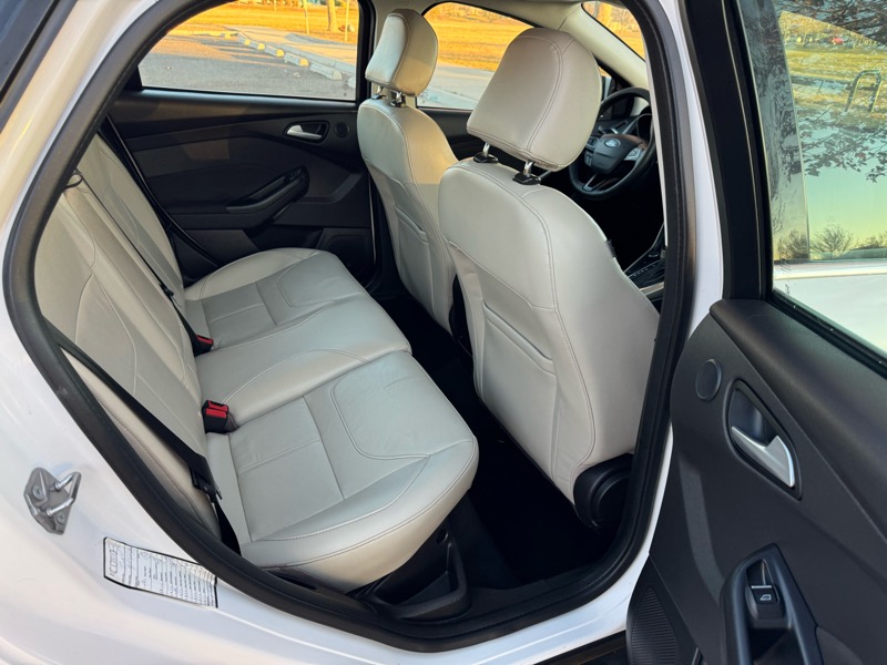 Ford Focus Titanium Sedan 2017