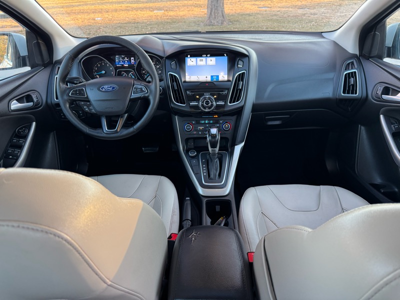 Ford Focus Titanium Sedan 2017