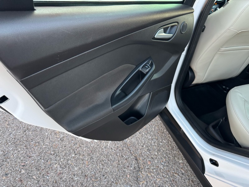 Ford Focus Titanium Sedan 2017