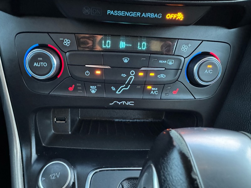 Ford Focus Titanium Sedan 2017