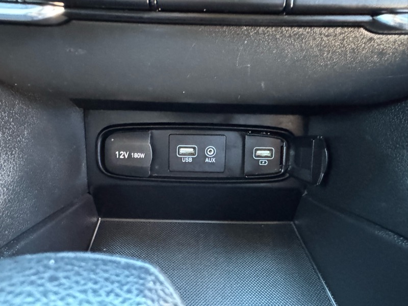 Hyundai Santa Fe SE 2.4L Auto AWD 2019