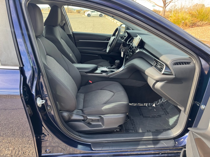 Toyota Camry LE Auto (Natl) 2022