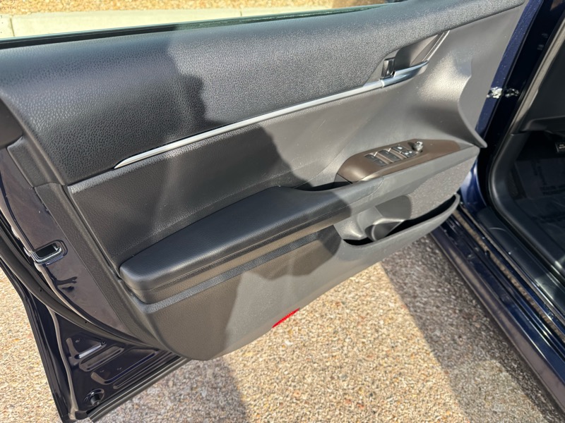 Toyota Camry LE Auto (Natl) 2022