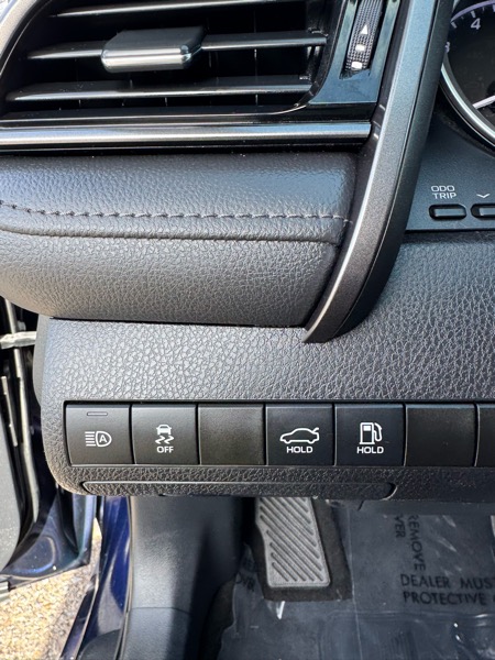 Toyota Camry LE Auto (Natl) 2022