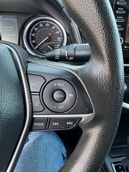 Toyota Camry LE Auto (Natl) 2022