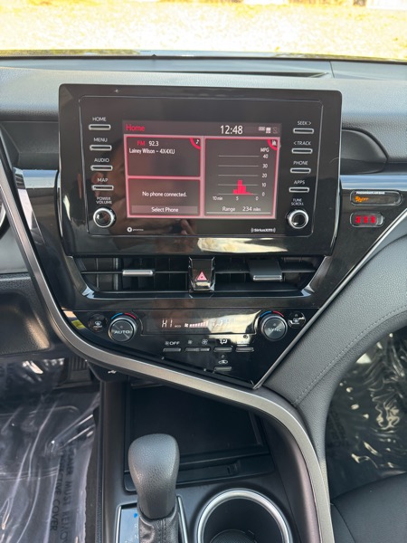 Toyota Camry LE Auto (Natl) 2022