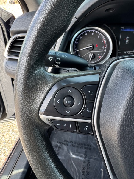 Toyota Camry LE Auto (Natl) 2022