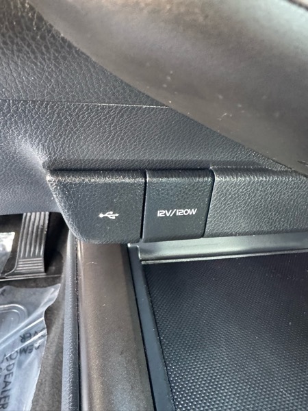 Toyota Camry LE Auto (Natl) 2022