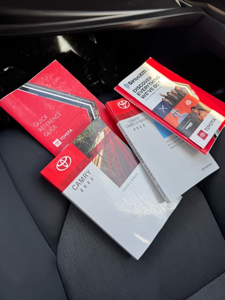 Toyota Camry LE Auto (Natl) 2022