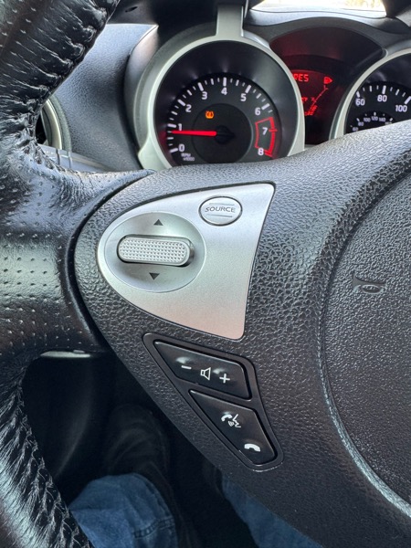 Nissan Juke 5dr Wgn CVT SV AWD 2014