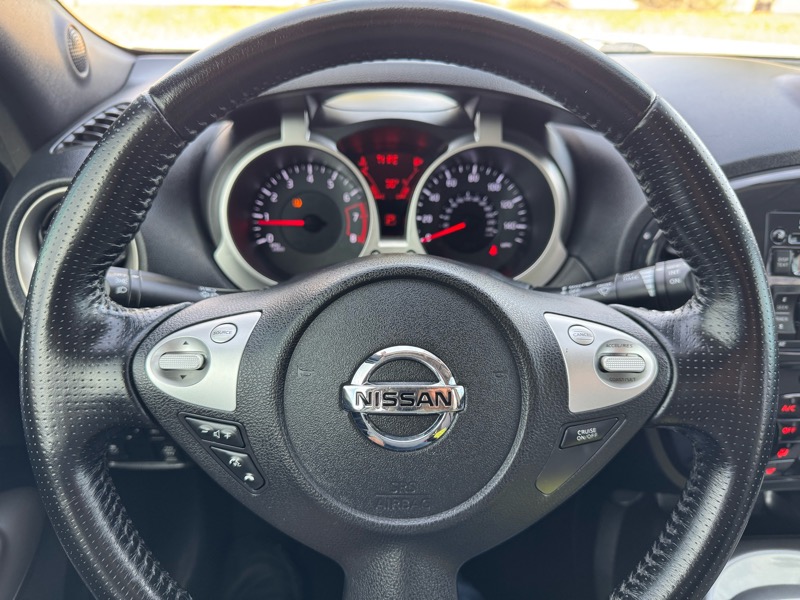 Nissan Juke 5dr Wgn CVT SV AWD 2014