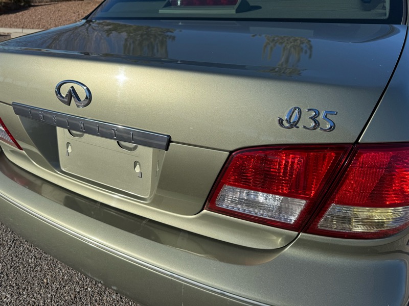 Infiniti I35 4dr Sdn Luxury 2002