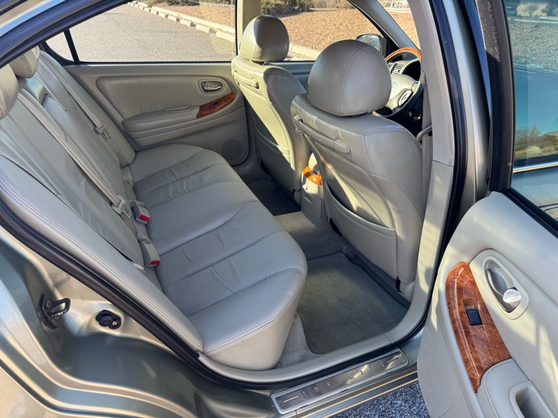 Infiniti I35 4dr Sdn Luxury 2002