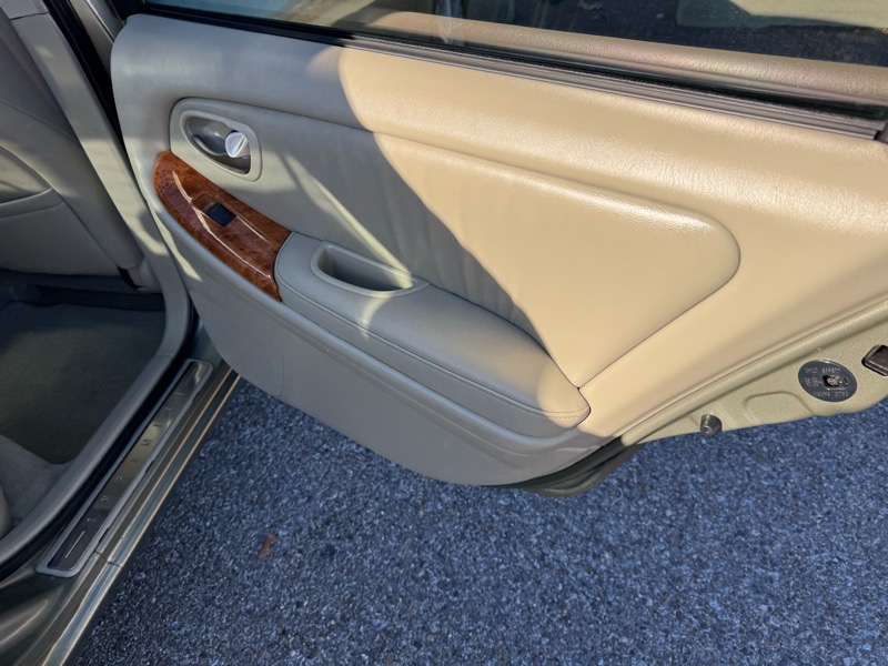 Infiniti I35 4dr Sdn Luxury 2002