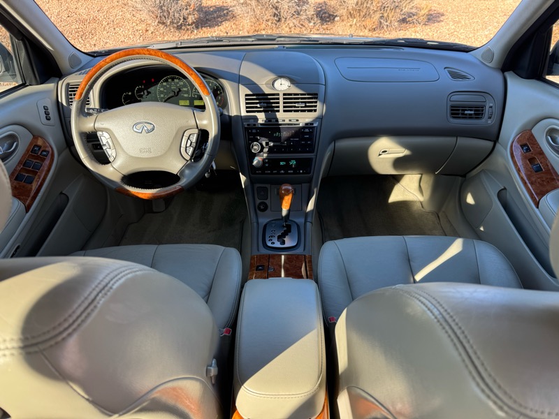 Infiniti I35 4dr Sdn Luxury 2002