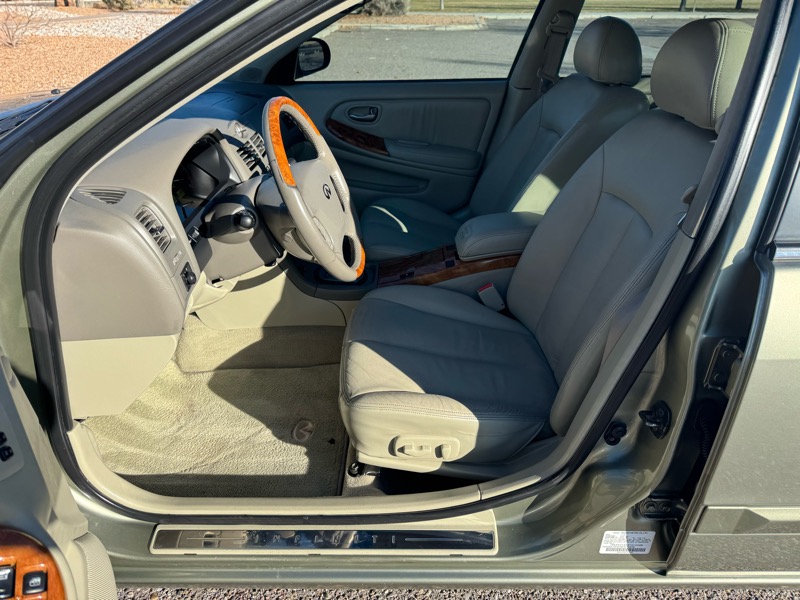 Infiniti I35 4dr Sdn Luxury 2002