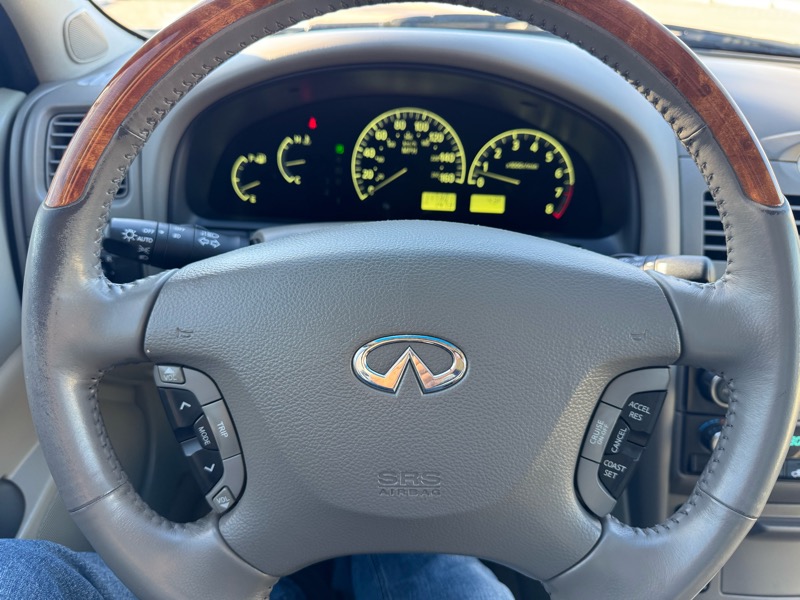 Infiniti I35 4dr Sdn Luxury 2002