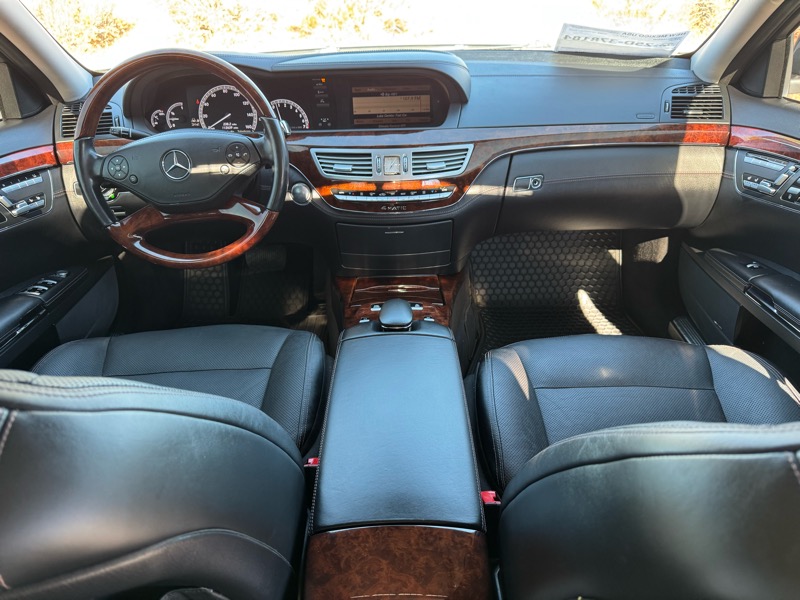 Mercedes-Benz S-Class 4dr Sdn S 550 4MATIC 2011