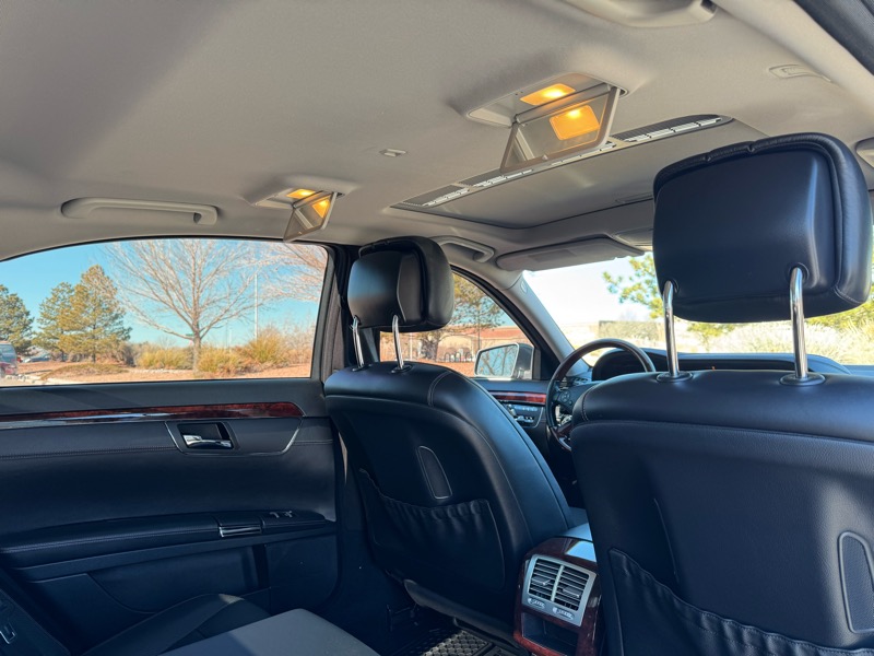 Mercedes-Benz S-Class 4dr Sdn S 550 4MATIC 2011