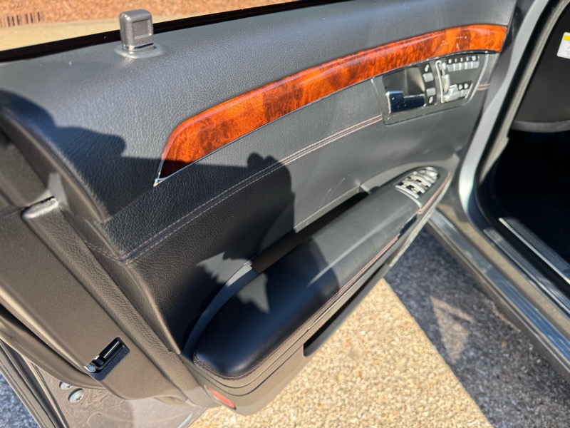 Mercedes-Benz S-Class 4dr Sdn S 550 4MATIC 2011