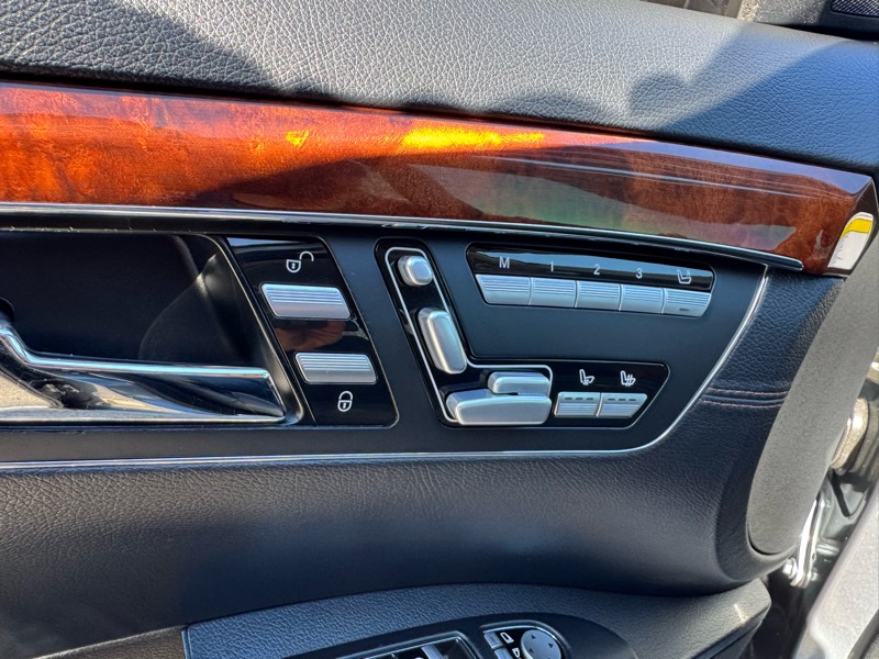 Mercedes-Benz S-Class 4dr Sdn S 550 4MATIC 2011