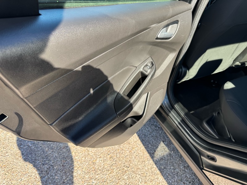 Ford Focus SE Sedan 2018