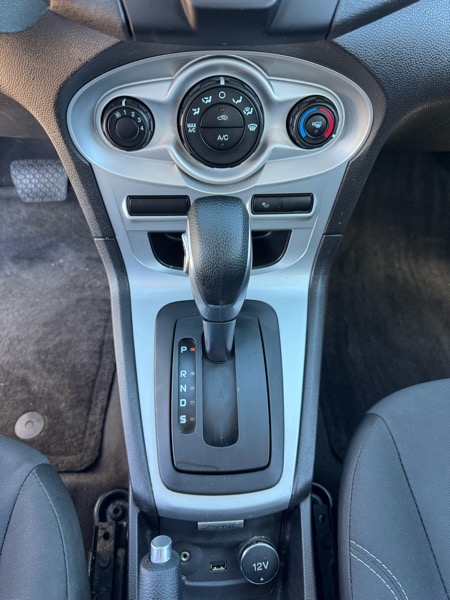 Ford Fiesta 5dr HB SE 2016