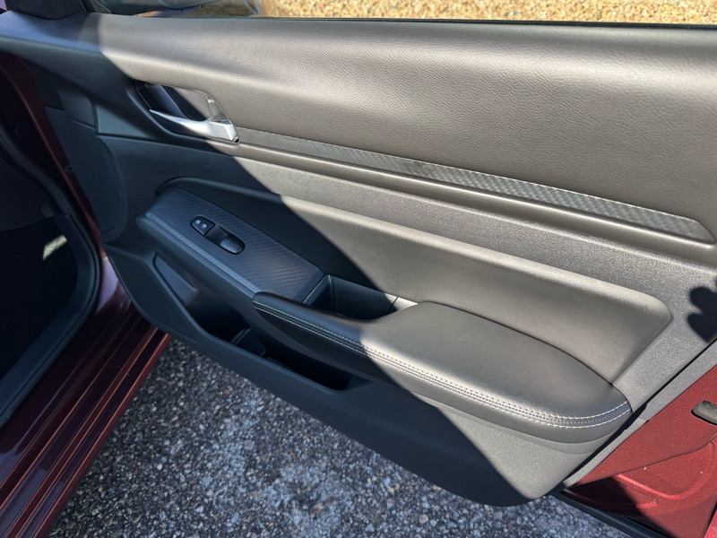 Nissan Altima SV FWD 2025