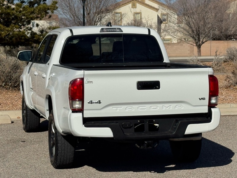 Toyota Tacoma 4WD SR5 Double Cab 5' Bed V6 AT (Natl) 2023