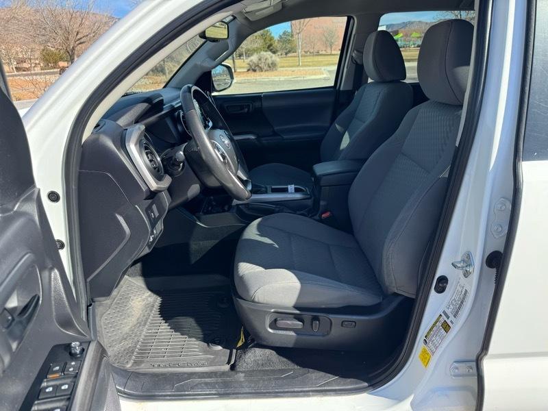 Toyota Tacoma 4WD SR5 Double Cab 5' Bed V6 AT (Natl) 2023