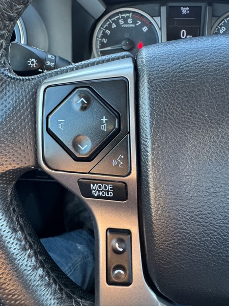 Toyota Tacoma 4WD SR5 Double Cab 5' Bed V6 AT (Natl) 2023