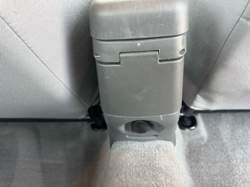 Saturn ION 4dr Sdn Auto ION 2 2007